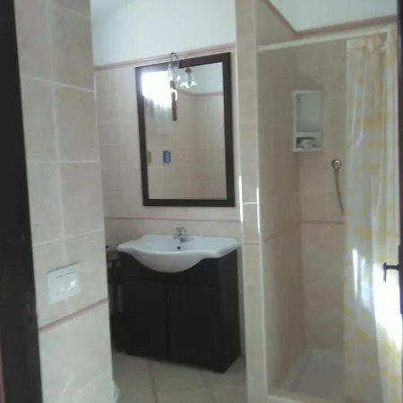 La Casetta Sul Porto Apartment *