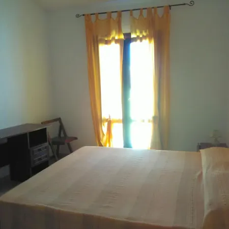 La Casetta Sul Porto Apartment *