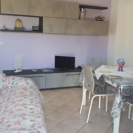 La Casetta Sul Porto Apartment *